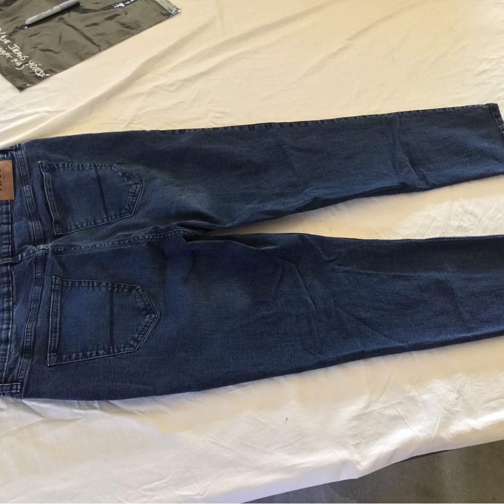 Izod Classic Navy Straight Jeans